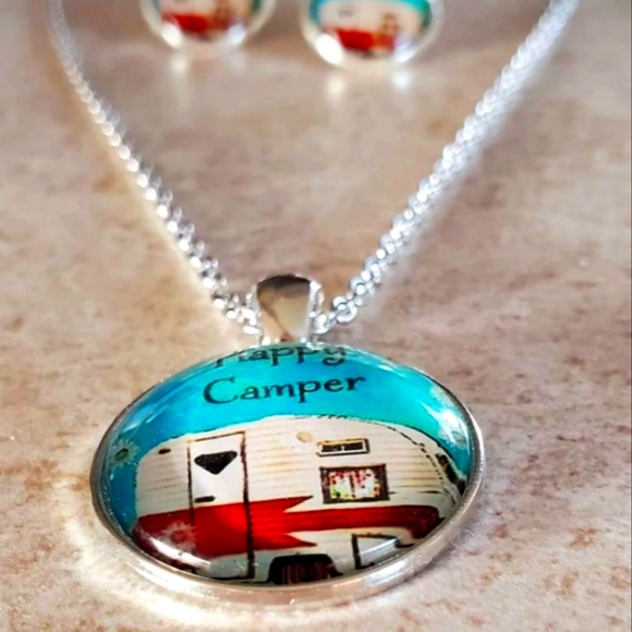 New happy camper necklace and earrings set - Picture 2 of 4